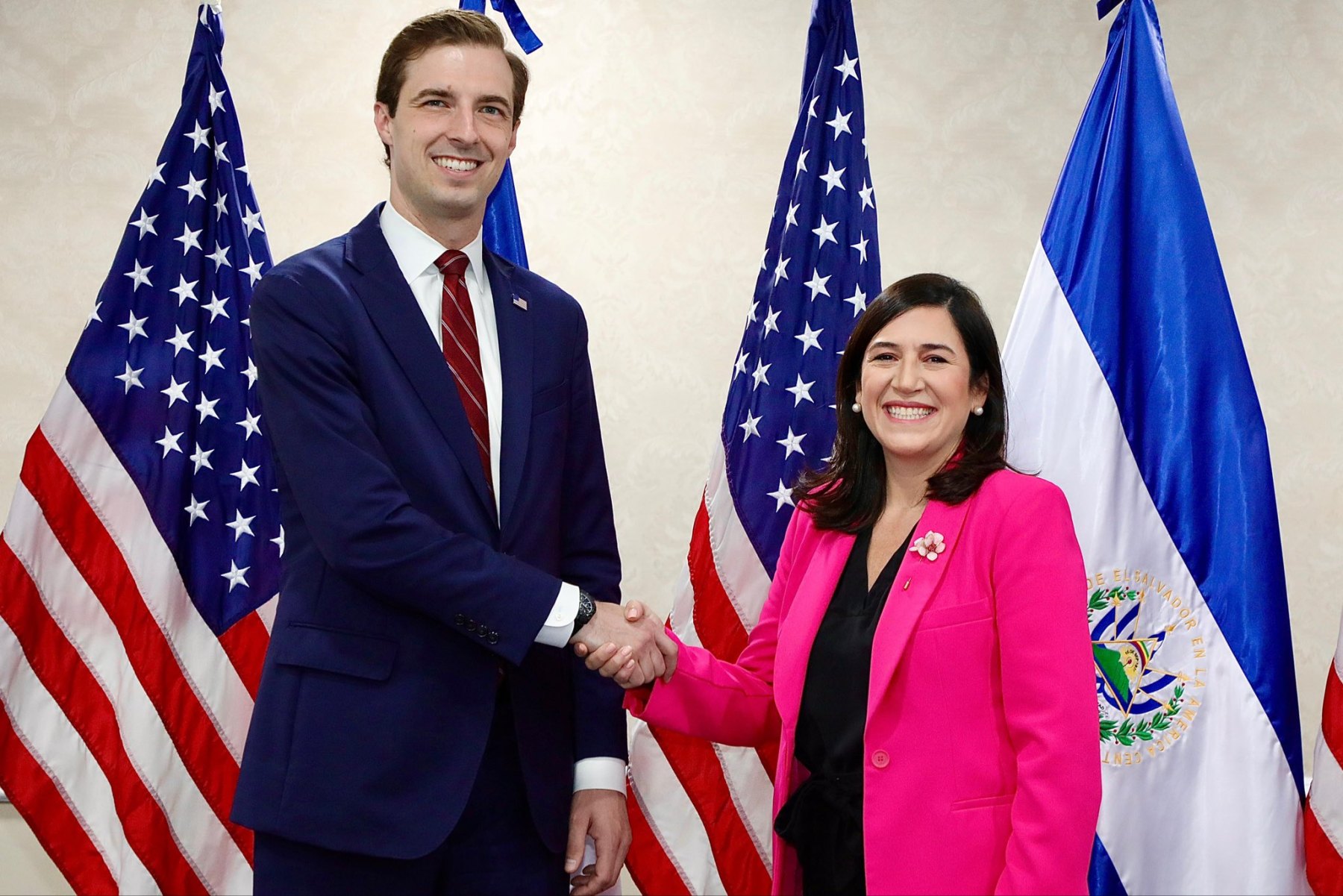 Estados Unidos y El Salvador exploran nuevas alianzas tecnológicas