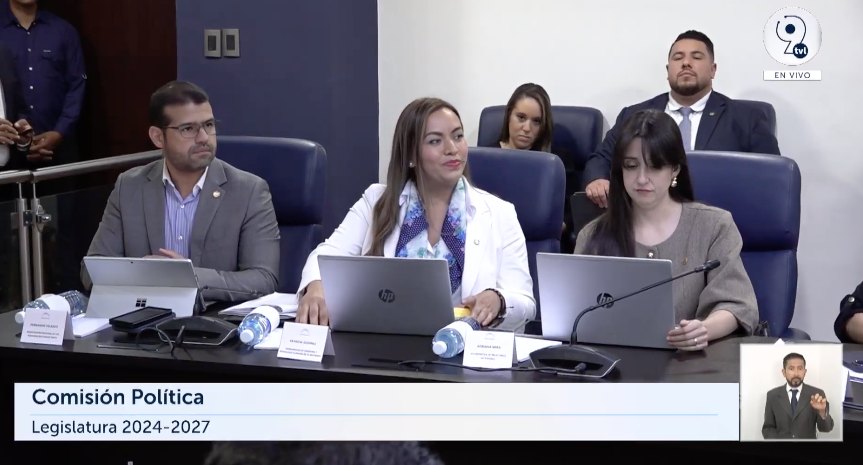 Reforma electoral abre camino a diputados de la diáspora salvadoreña